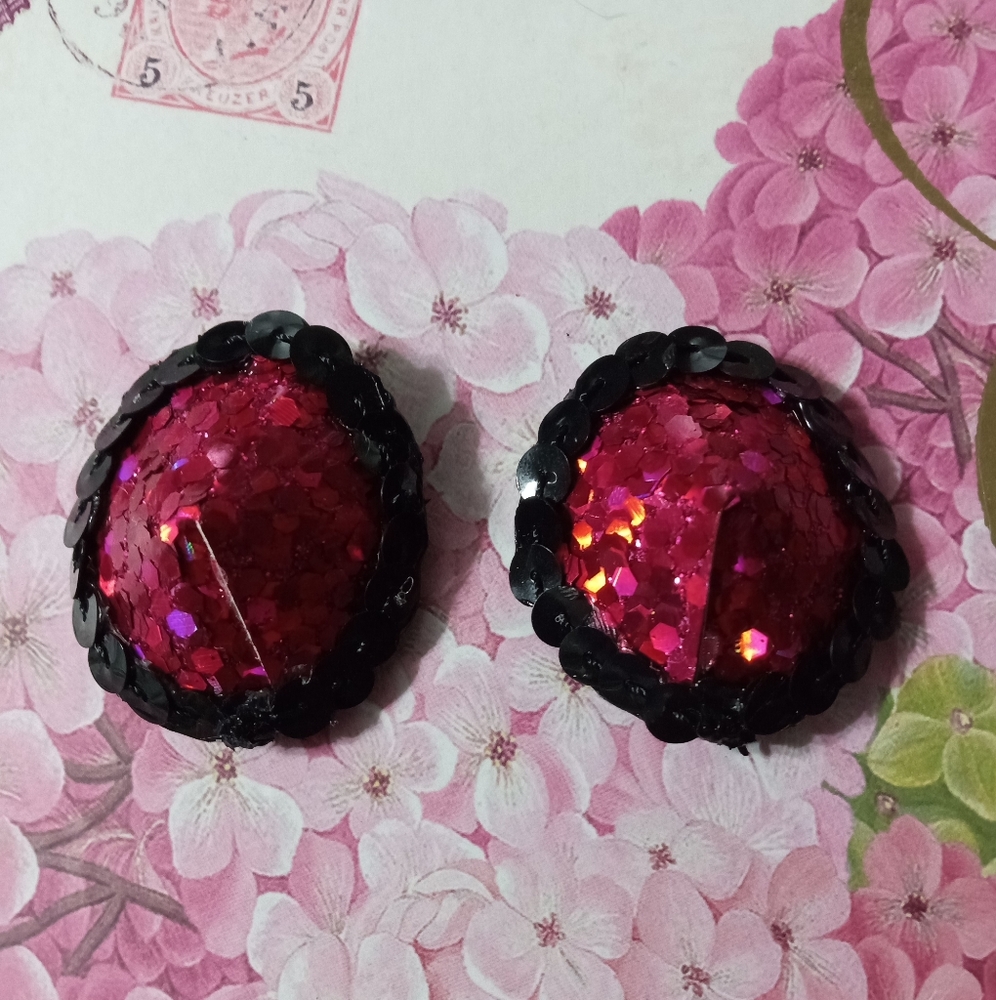 Exotic nipple pasties